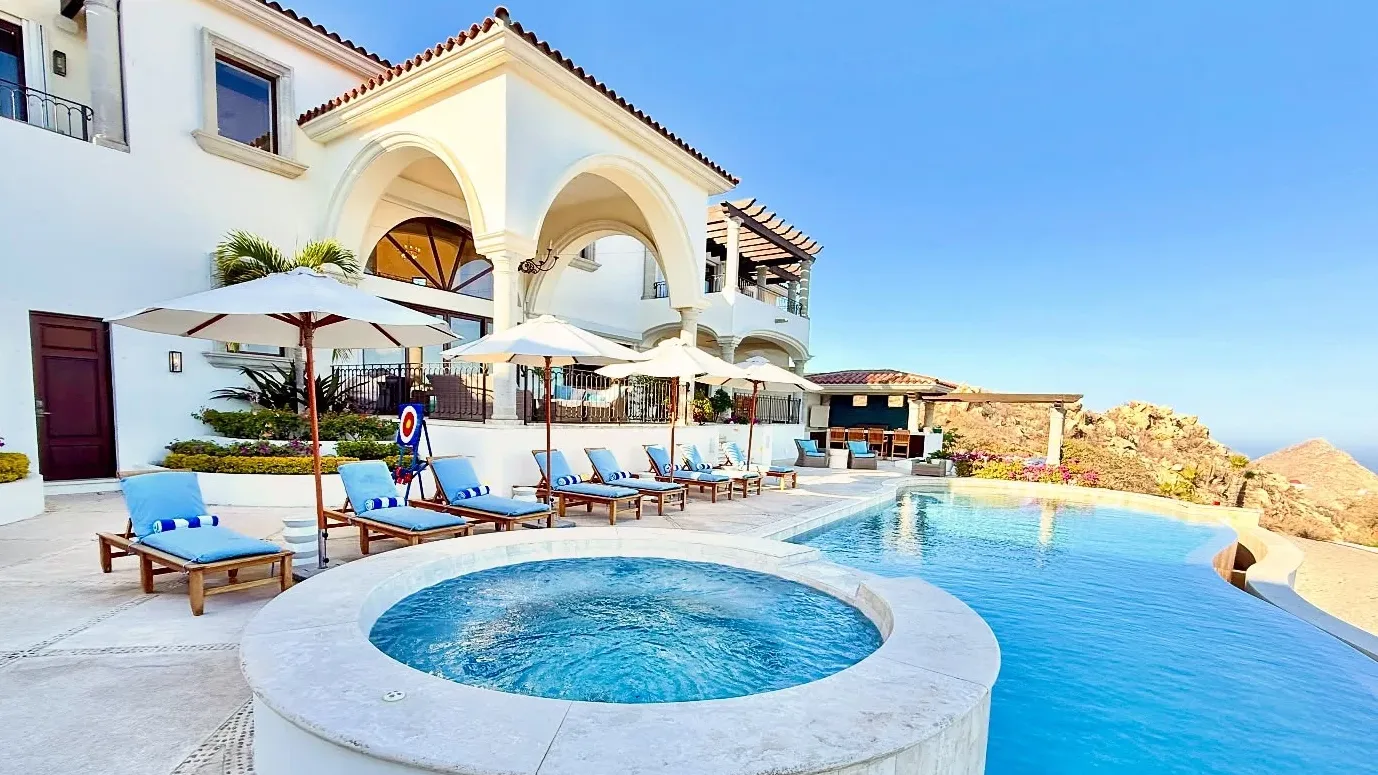 Group Villa Rentals in Cabo