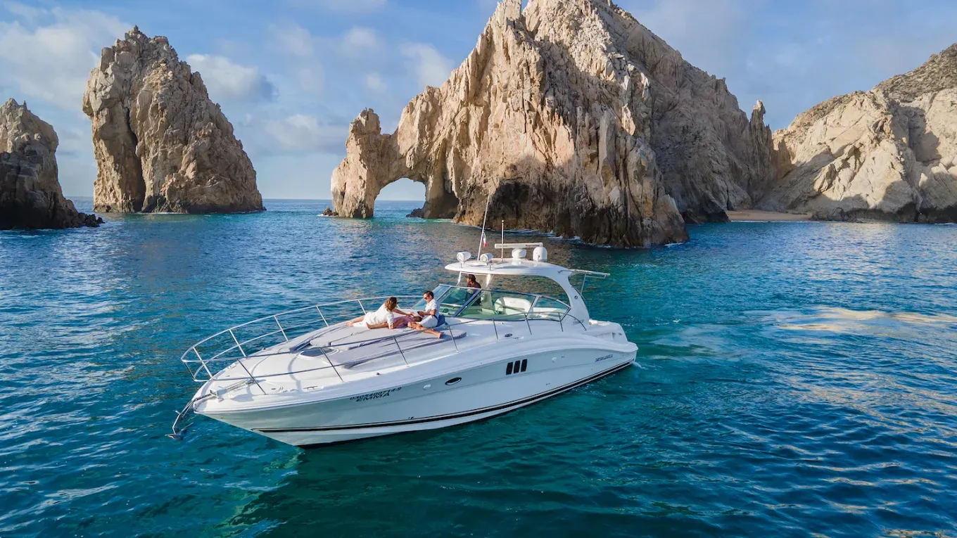 Luxury Private Yacht Charters in Cabo San Lucas Mexico