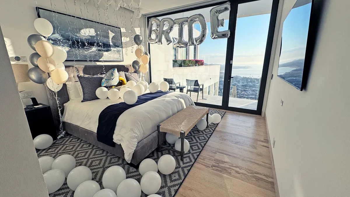 Cabo San Lucas Villa Rentals vs Hotels